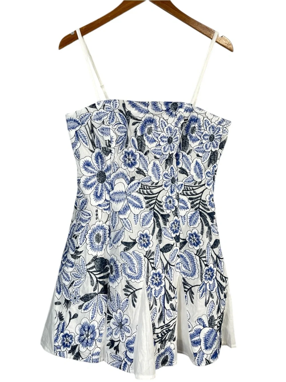 NWT Adelyn Rae Bruan Fit and Flare Embroidered Mini Dress Size Medium